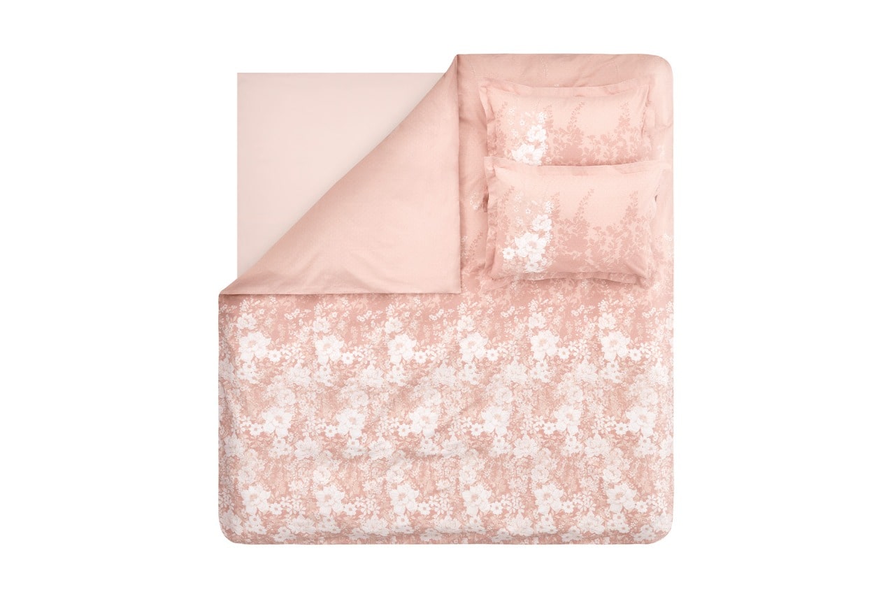 Andressa Ranforce Ágynemű Garnitúra fehér háttérben rózsaszín