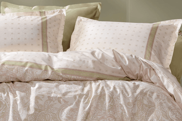 Catina Ranforce Ágynemû Garnitúra ágyon közel