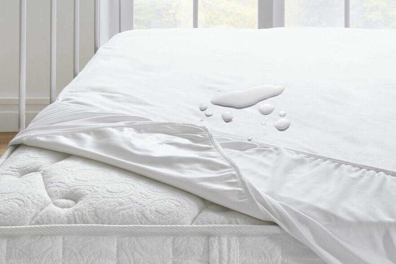 Microfit gumis vízálló matracvéd? ágyon